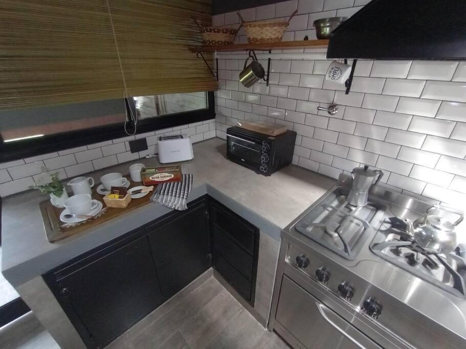 Apartamento Escala Ezeiza Loft Con Desayuno Luis Guillon Exterior foto