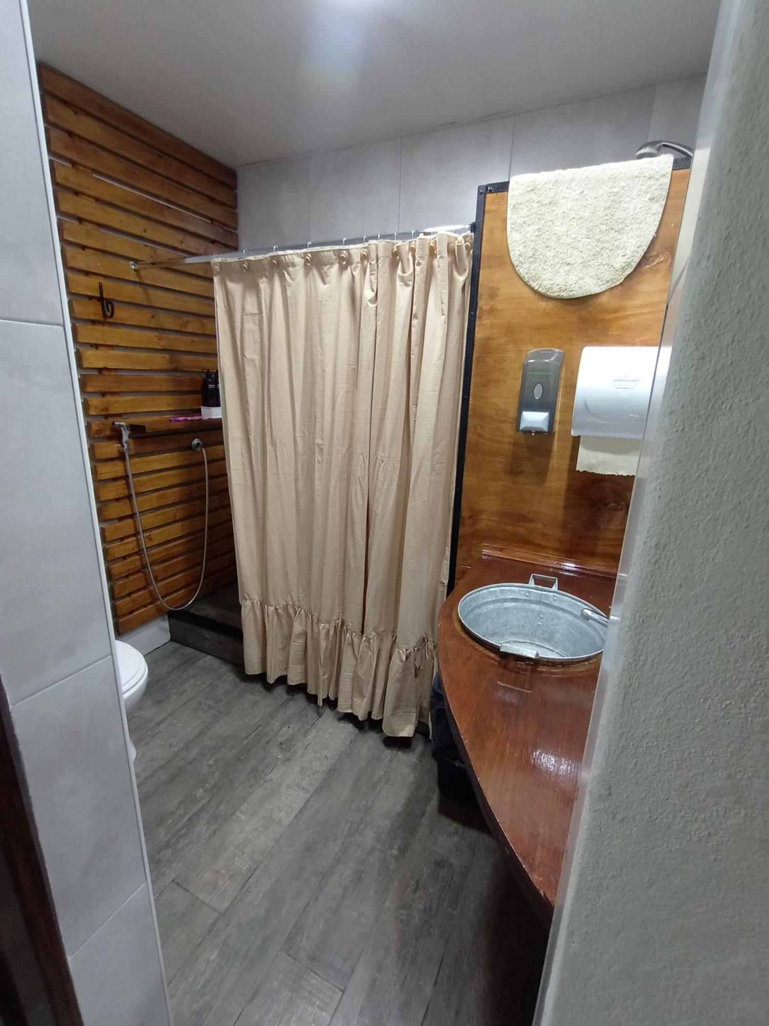 Apartamento Escala Ezeiza Loft Con Desayuno Luis Guillon Exterior foto